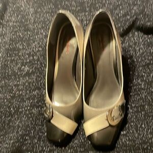 Stefani Ombré pumps with silver buckles 3 inch pumps 8 wide